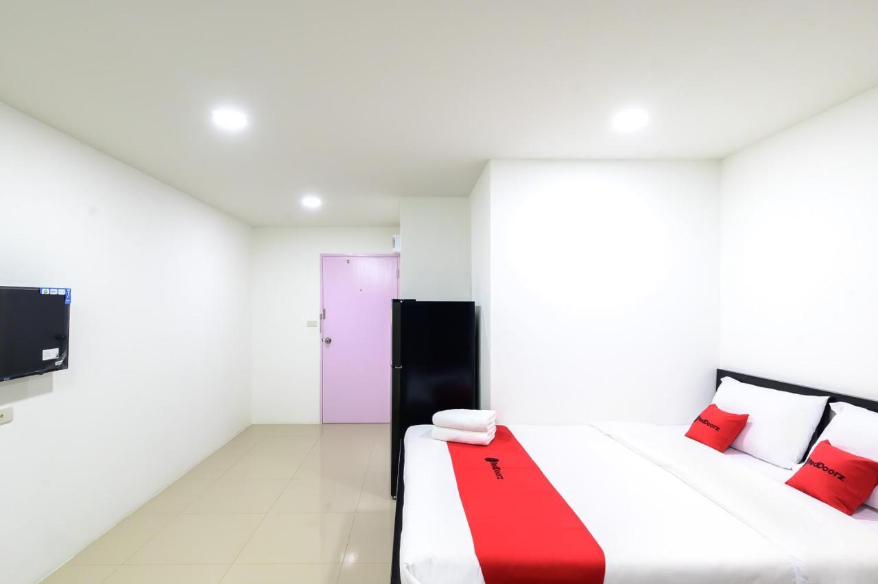 Hotel The Living Block Bangkok Exterior foto